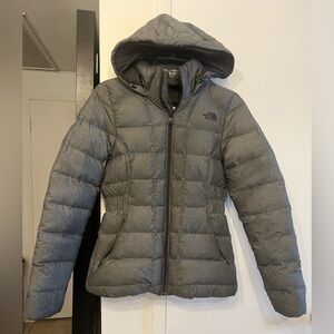 The North Face Women Gray 550 Goose Down Puffer Hooded Jacket Gotham XSmall  EUC
